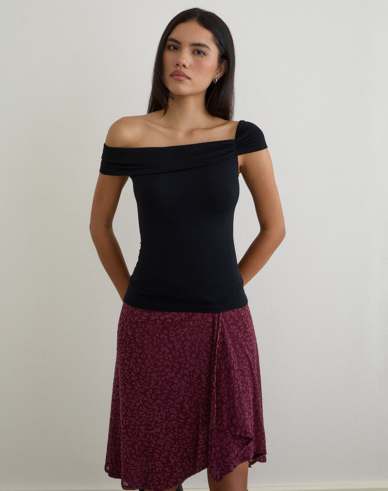 Image of Cuthbe Off The Shoulder Twist Top in Black