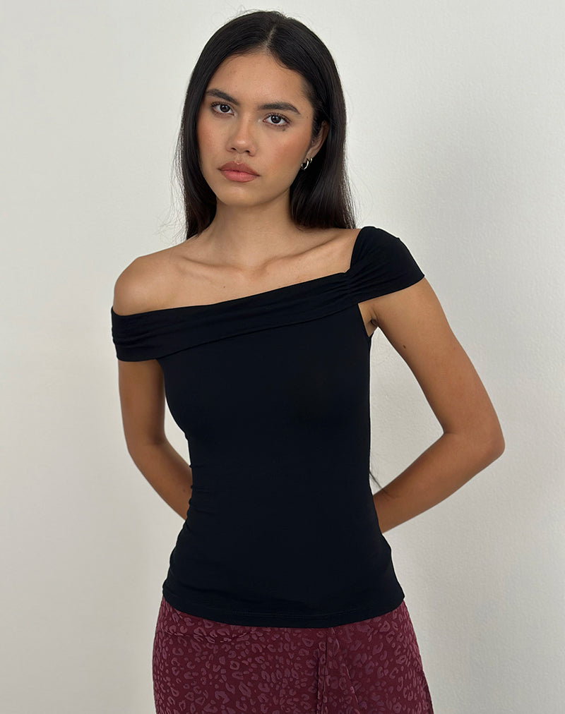 Image of Cuthbe Off The Shoulder Twist Top in Black
