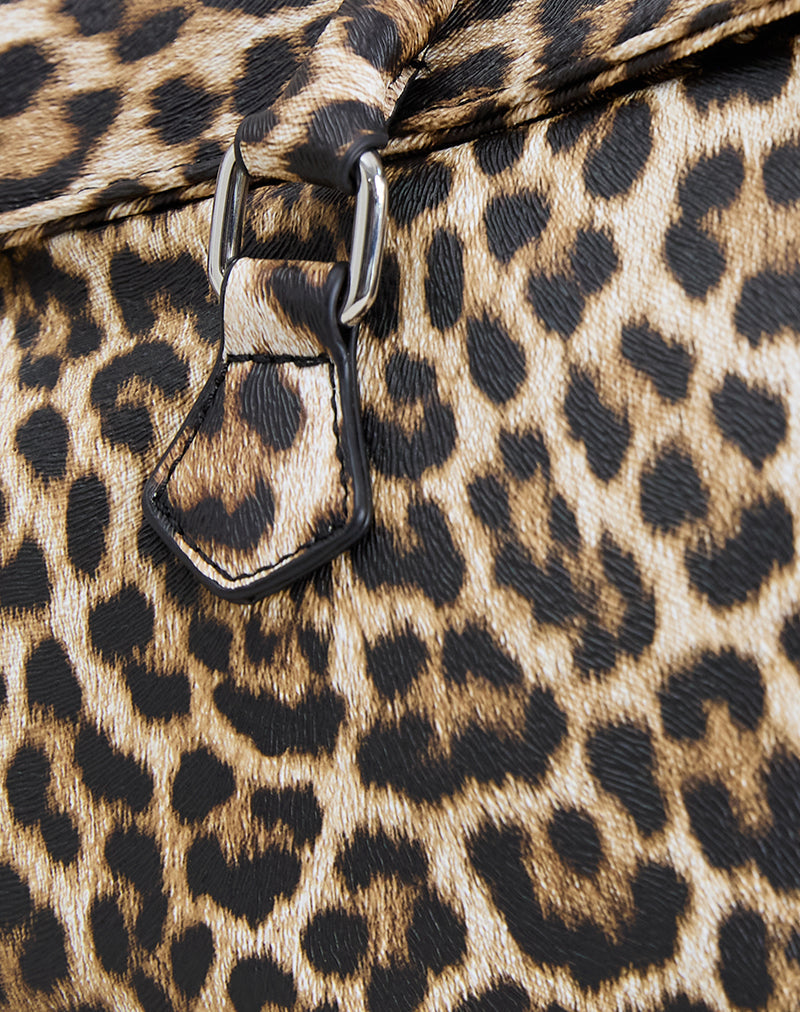 Image of Shoulder Bag in Leopard Print
