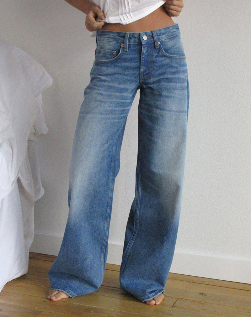 Image of Low Rise Roomy Jeans in Fade Blue